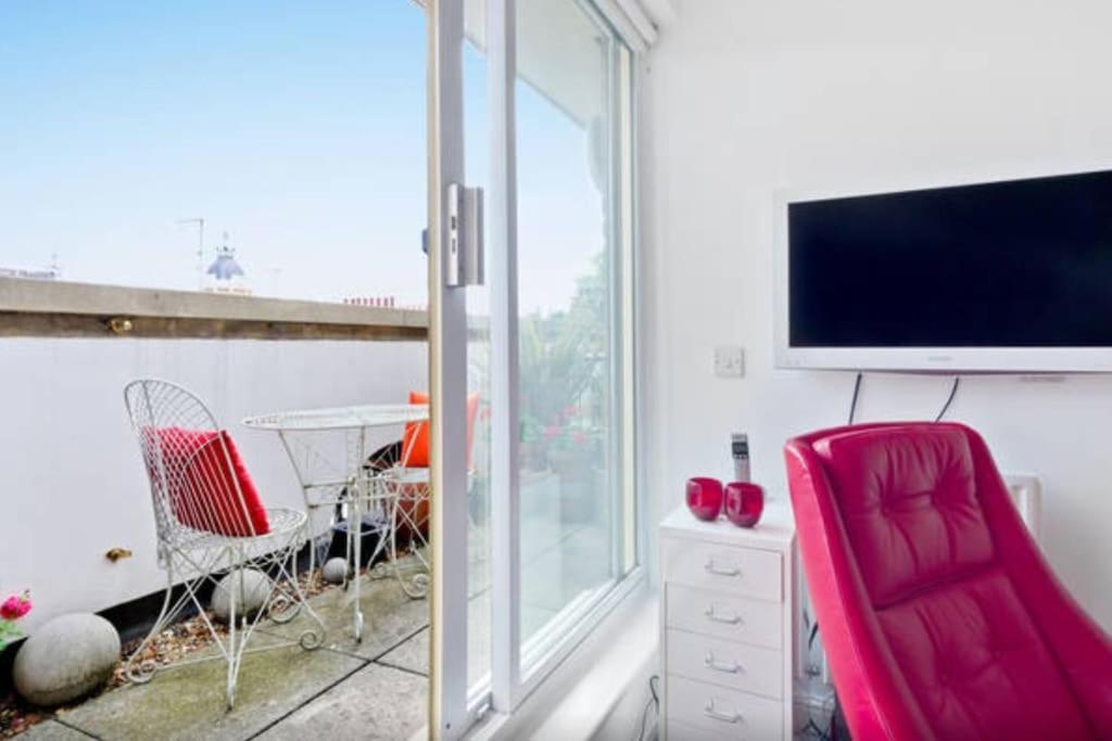 Zone 1! 2 Bed Duplex Apartment! Лондон Екстериор снимка