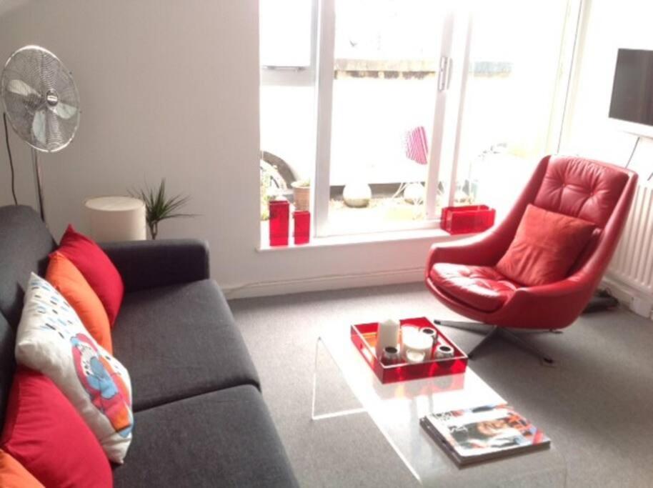 Zone 1! 2 Bed Duplex Apartment! Лондон Екстериор снимка